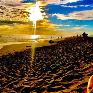 Huntington Beach 🏝 at sunset 🌅